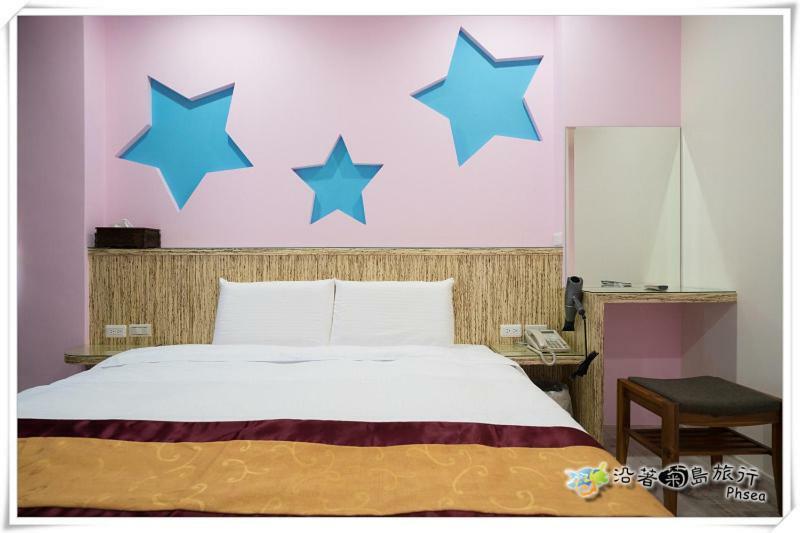 Xinghai Homestay II Манонг Екстериор снимка